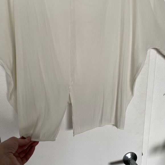 lola & sophie | Cream/Off-White Blouse - Picture 5 of 9